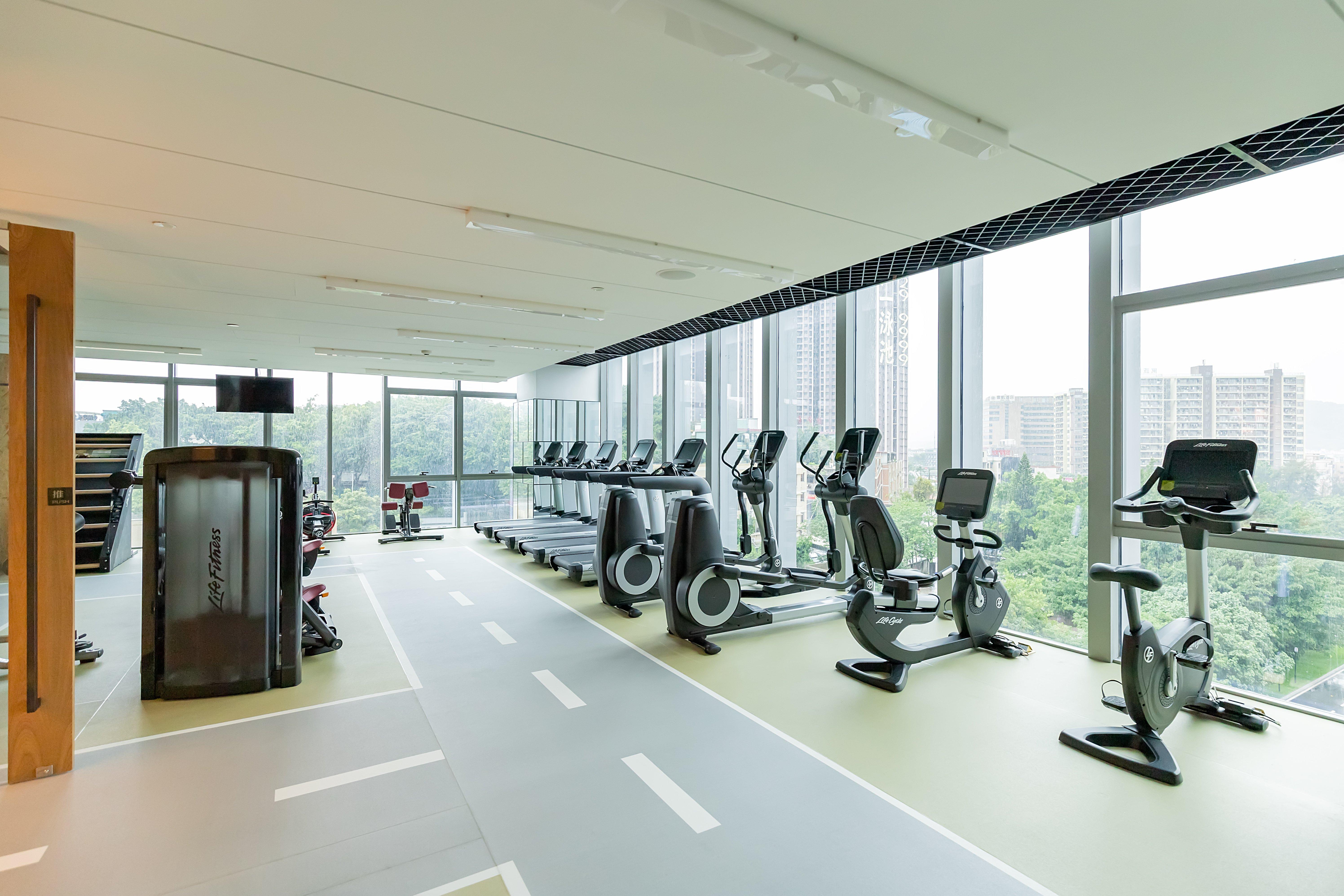 Holiday Inn Guangzhou South Lake Hotel - Ideal For Business & Leisure Exterior foto