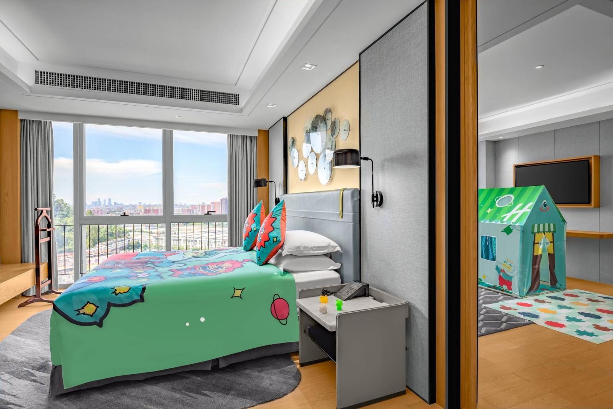 Holiday Inn Guangzhou South Lake Hotel - Ideal For Business & Leisure Exterior foto