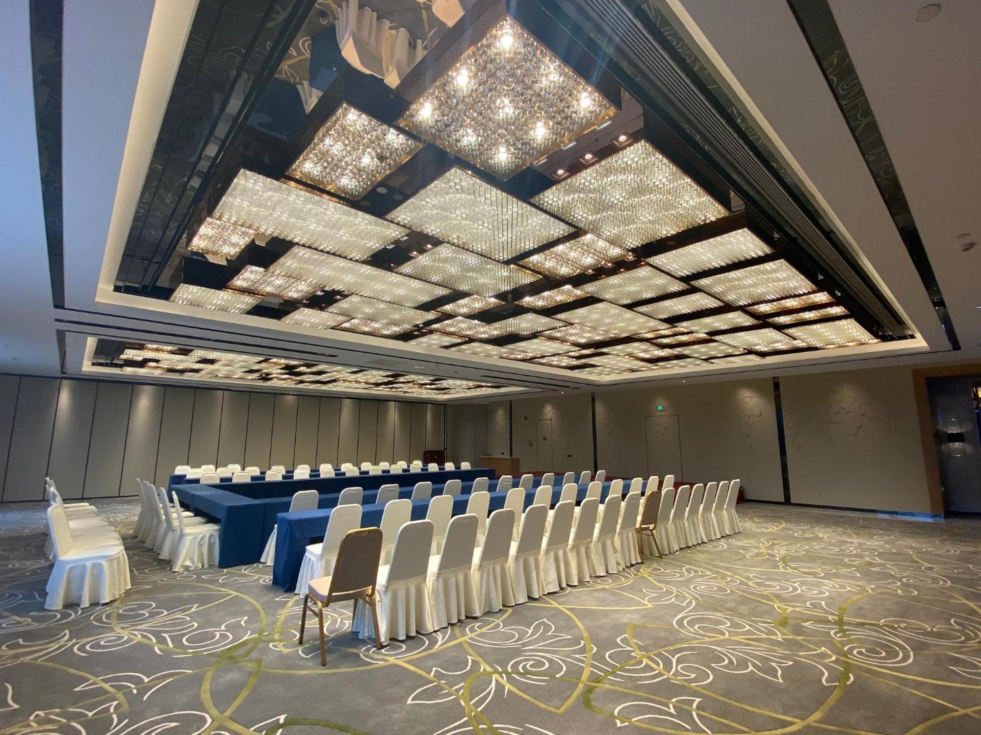 Holiday Inn Guangzhou South Lake Hotel - Ideal For Business & Leisure Exterior foto