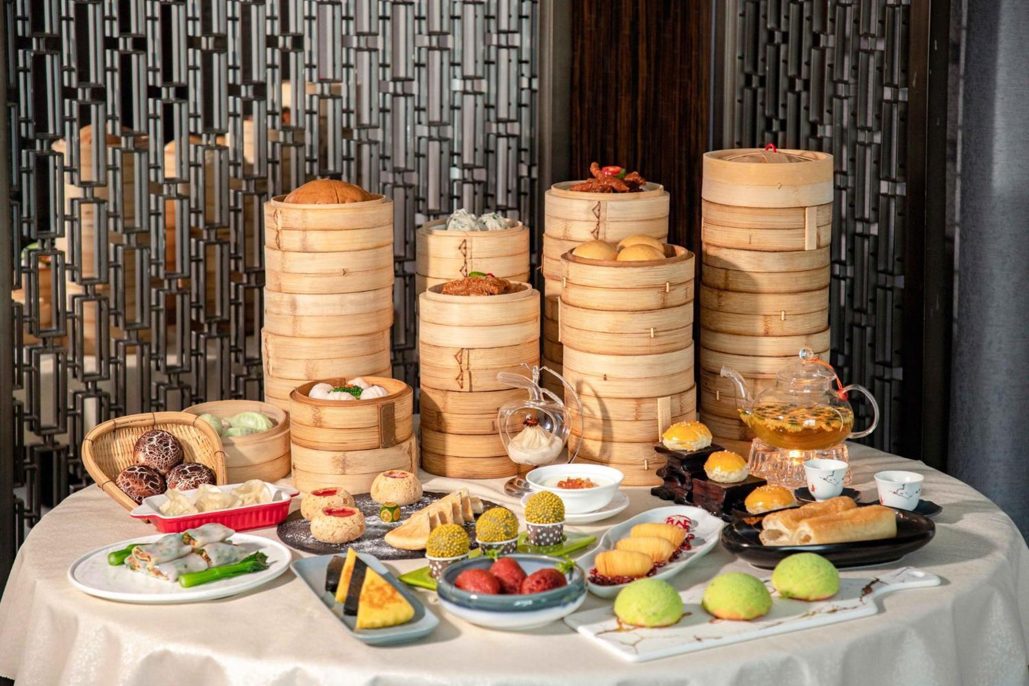 Holiday Inn Guangzhou South Lake Hotel - Ideal For Business & Leisure Exterior foto