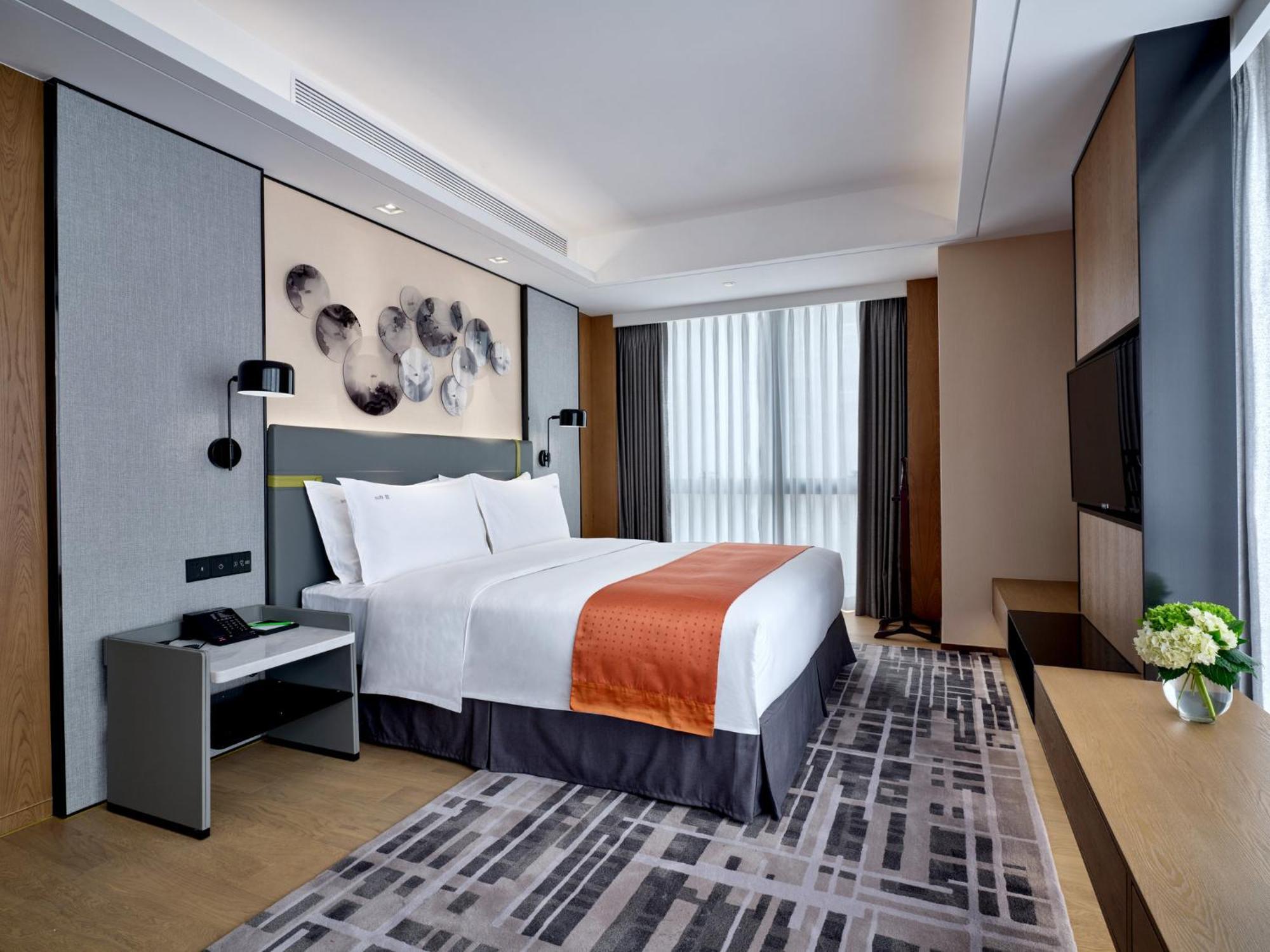 Holiday Inn Guangzhou South Lake Hotel - Ideal For Business & Leisure Exterior foto