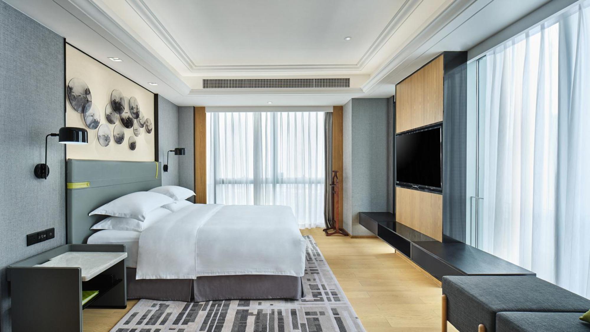 Holiday Inn Guangzhou South Lake Hotel - Ideal For Business & Leisure Exterior foto